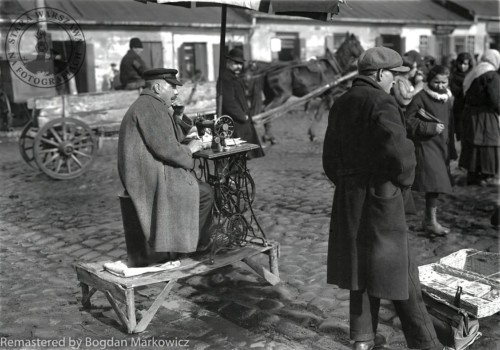 marzec 1927 Krawiec uliczny retuszx Markowicz plakaty czarno biale starej warszawy