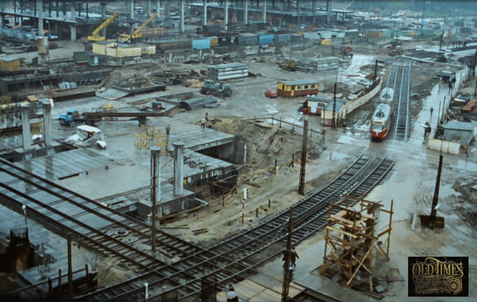 „Czterdziestolatek” – lustro polskiej duszy w czasach absurdu i marzeń 4 Czterdziestolatek plakat